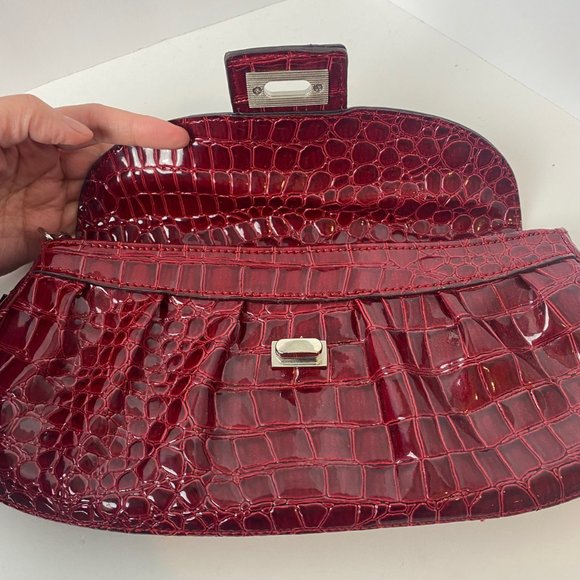 Red Clutch Reptile Pattern with Wrist Strap - Picture 4 of 6